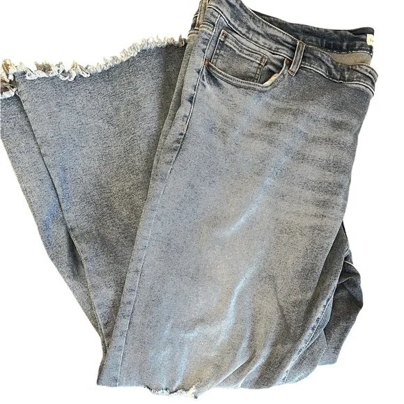 Lane Bryant Jeans Womens Sz 28 Mid Rise Flare Signature Fit Flex Magic Waistband - Picture 2 of 8